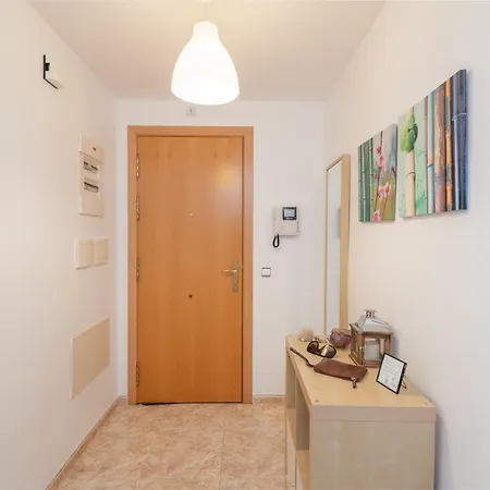 3 Min, Wifi, Air Conditioning, Garage! 아파트