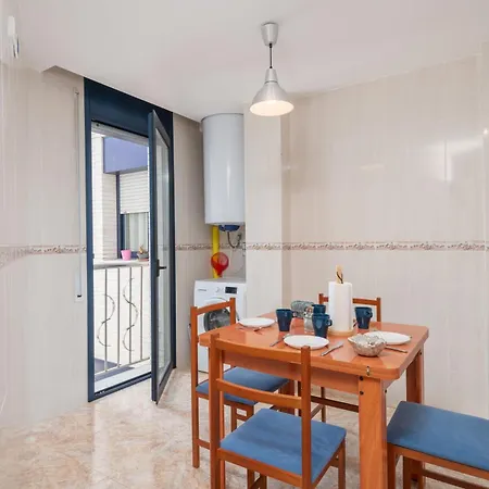 3 Min, Wifi, Air Conditioning, Garage! 아파트 또사데마르