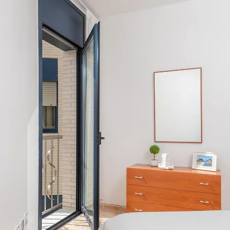 Apartment 3 Min, Wifi, Air Conditioning, Garage! *