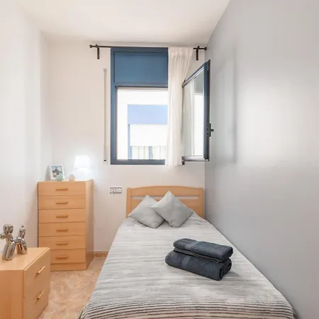 Apartment 3 Min, Wifi, Air Conditioning, Garage! *