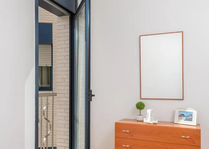 Apartment 3 Min, Wifi, Air Conditioning, Garage! *