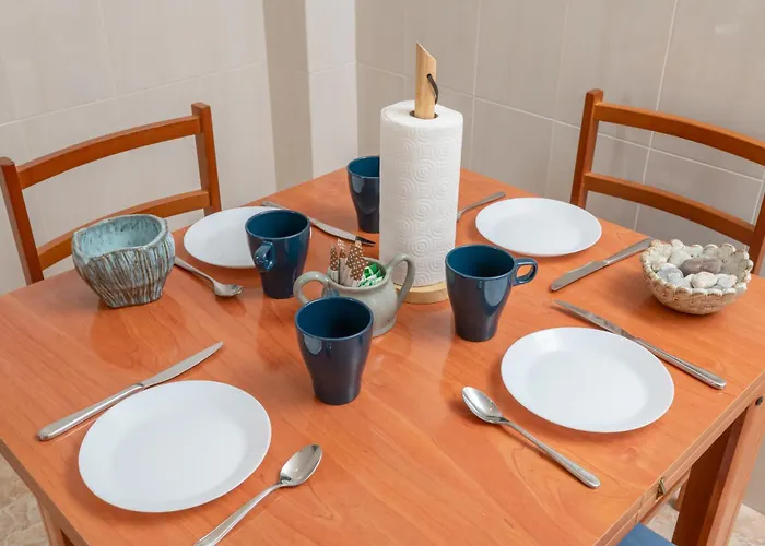 Apartment 3 Min, Wifi, Air Conditioning, Garage! *