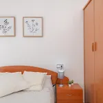 3 Min, Wifi, Air Conditioning, Garage! Lägenhet *