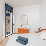 3 Min, Wifi, Air Conditioning, Garage! Lägenhet *