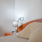 Lägenhet 3 Min, Wifi, Air Conditioning, Garage!